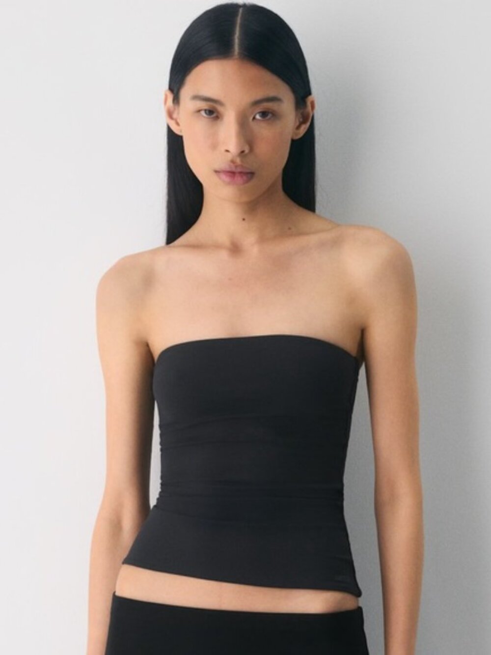 Aritzia Babaton Original Contour Tube Top (Black, M)